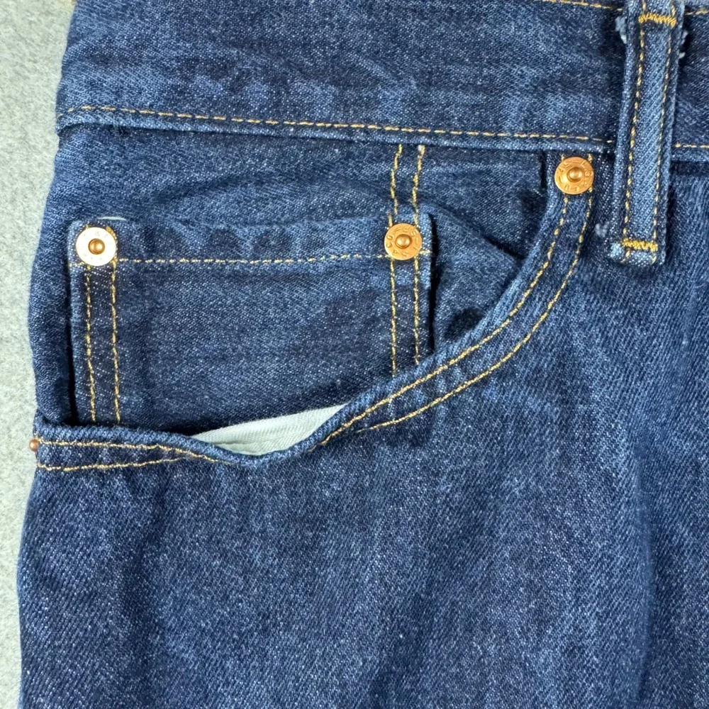 Levis 550 Relaxed Fit Jeans Mens 40x30 (Fits 40x26) Dark Wash Indigo Tapered Leg